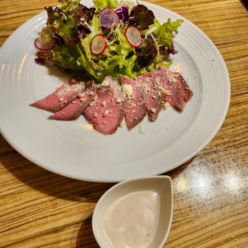 黒毛和牛ローストビーフサラダ仕立て(たけすみ )