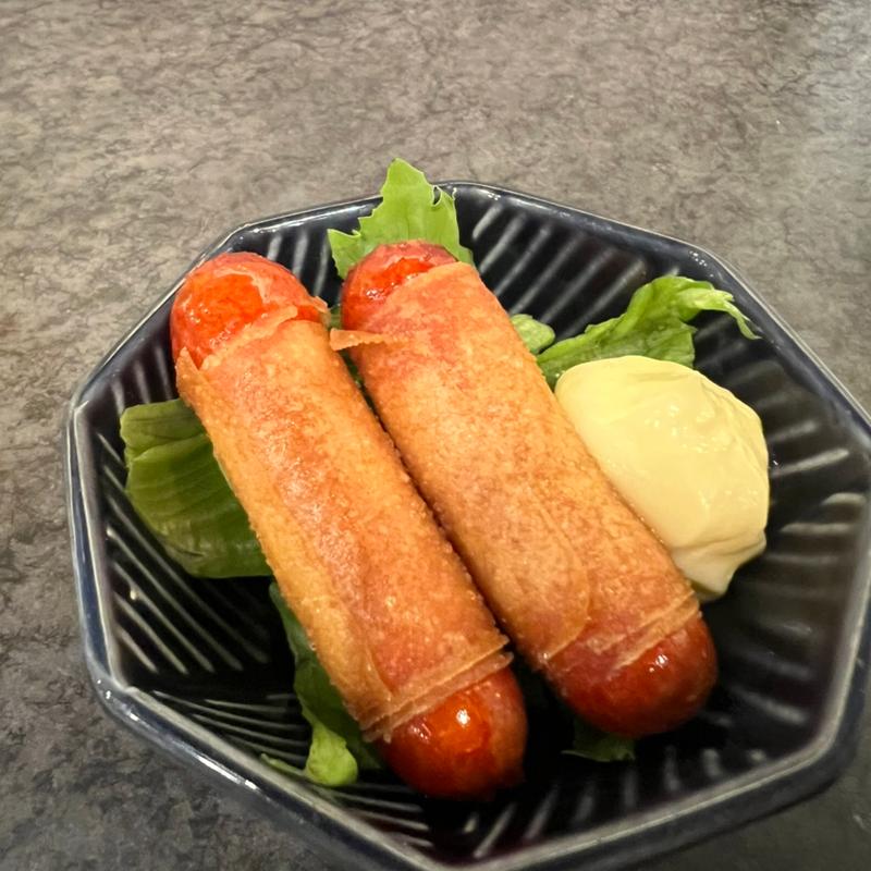 お通し(ウインナー)(はんなり笑食 さくら梅)