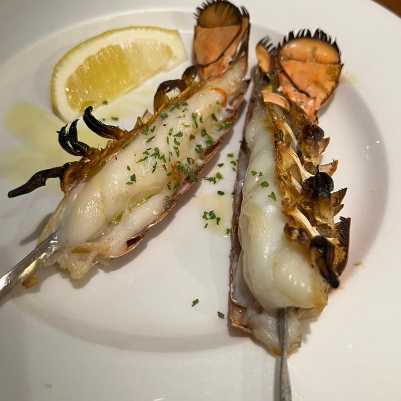 オマール海老のグリル2本(ロイヤルホスト西新井大師店)