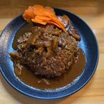 スパイシー　すじ肉　にんじん大盛り