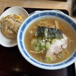 中華そば　半チャーハン