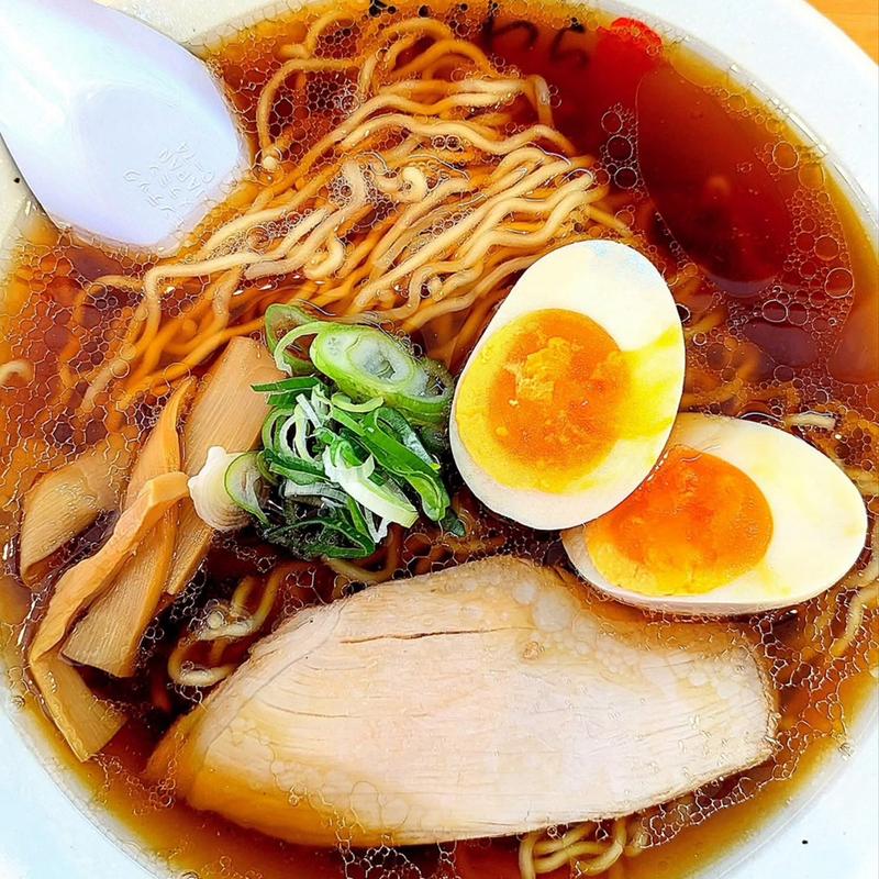 醤油ラーメン 味濃いめ 味玉(旭川塩らーめんすがわら 人形町店)