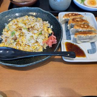 チャーハンセットとランチ餃子(一刻魁堂 一ツ木店)