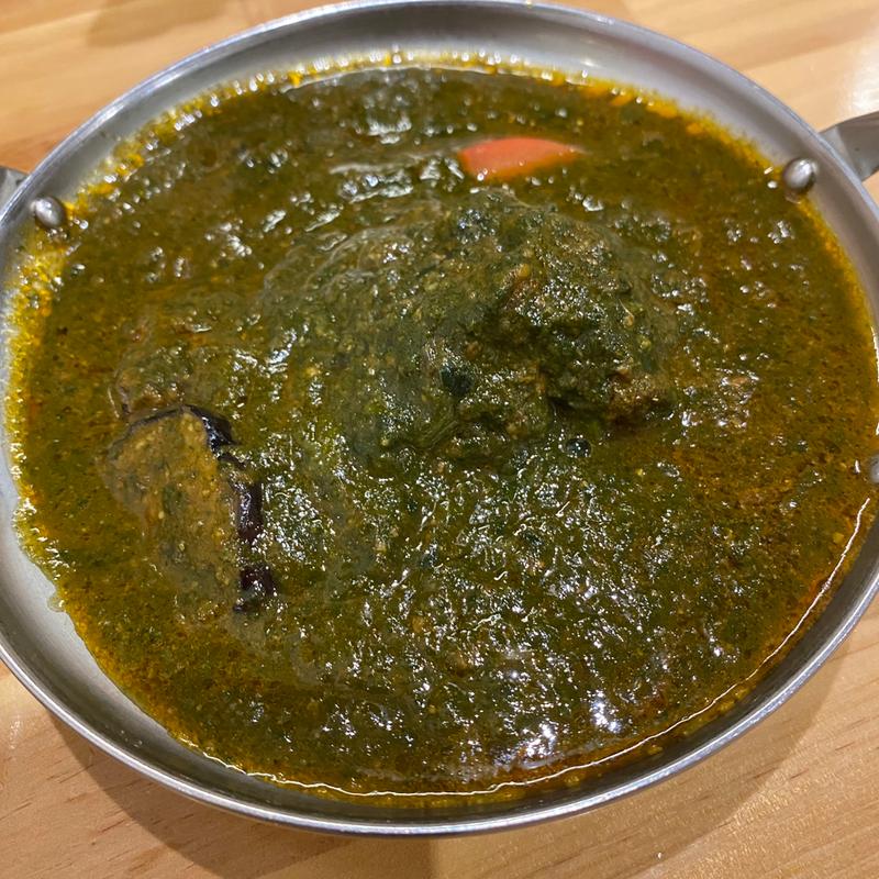 ほうれん草チキンカレー(CURRY RICE MUGEN)