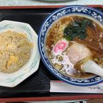 半チャーハラーメン