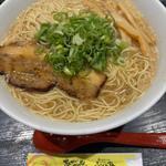 豚骨しょうゆラーメン