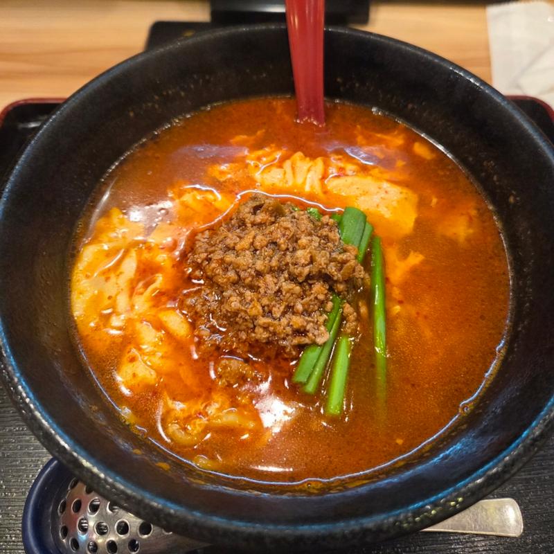 辛麺5辛(博多辛麺 鶴 商店 大手門店)