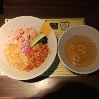 冷たい油そば(塩生姜らー麺専門店MANNISH 淡路町本店)