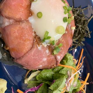 ローストビーフ丼