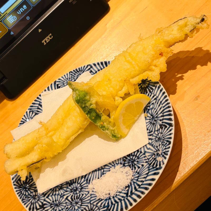 アナゴの一本揚げ(天然本まぐろ ありそ鮨し グランスタ東京店)