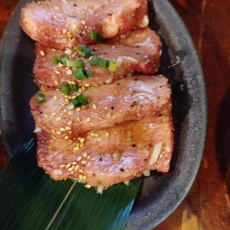 上タン(炭火焼肉ホルモン みなみ)