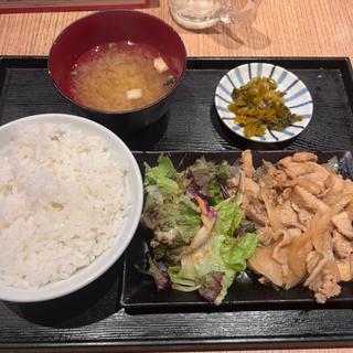豚の生姜焼定食
