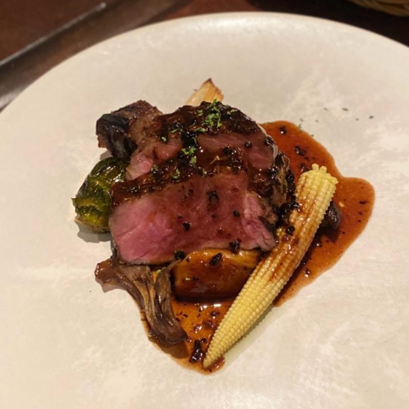 黒毛牛サーロインのグリル エシャロットソース(ビストロアラドゥマンド)