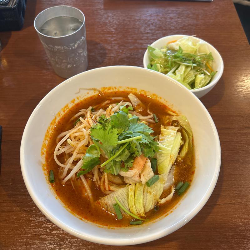 冷やしトムヤム麺(タイ屋台料理 カウケン)