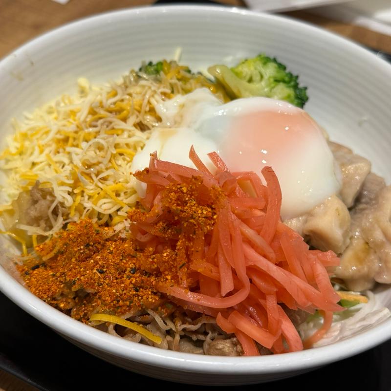 チーズ牛サラダ(吉野家 新宿4丁目店 )