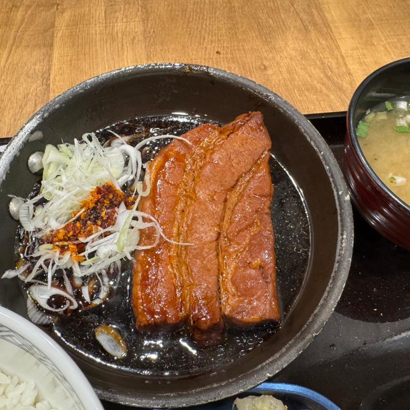 厚切り豚角煮定食(吉野家 御徒町駅前店)