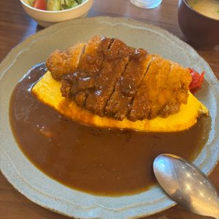 オムカツカレー