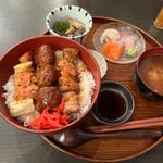 焼き鳥丼セット(お刺身付き)