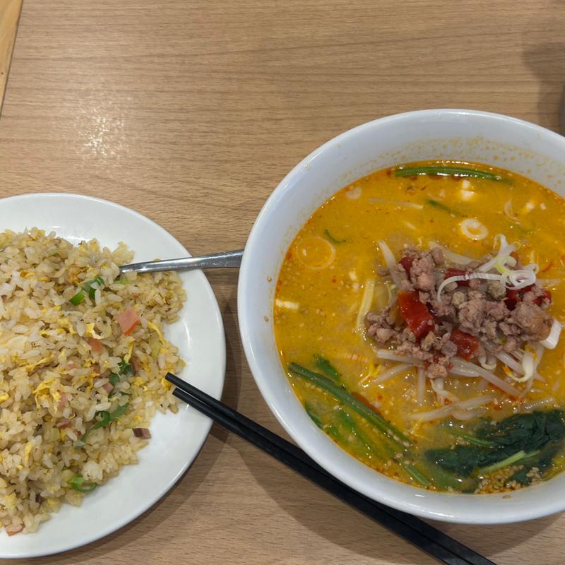 ラーメンセット(台湾料理 四季红)