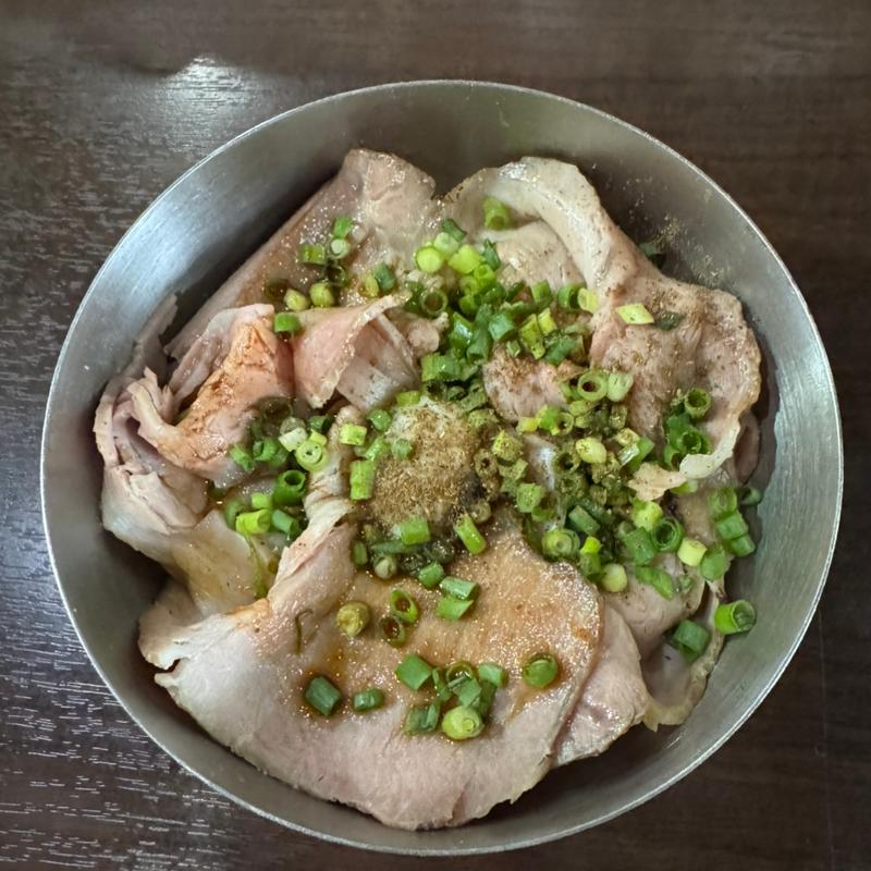 ローストポーク丼(中華そば いぶし)