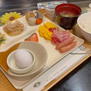 朝食バイキング