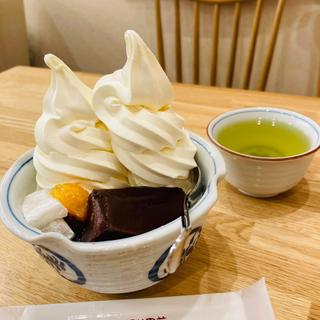 クリームあんみつ ソフトクリームダブル