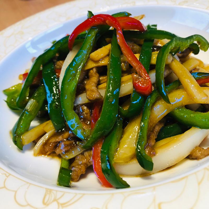 青椒牛肉絲(くにひろラーメン中華店 )