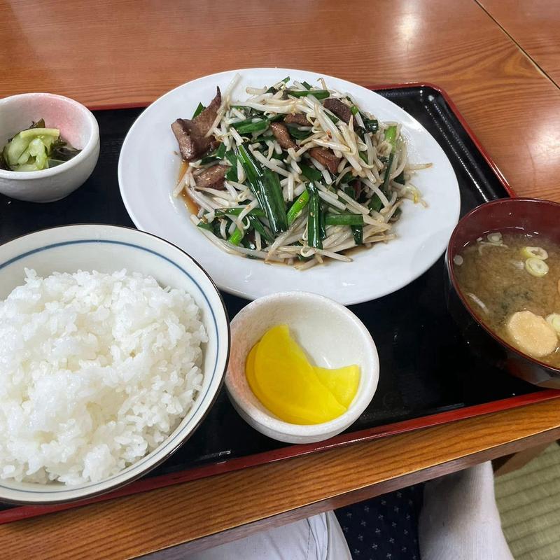 ニラレバ炒め定食(源助)