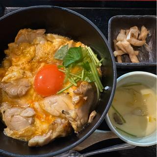  濃厚赤玉子の親子丼