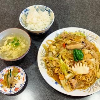 名物！焼きそば定食