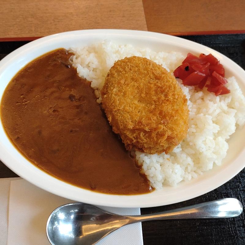 ビーフカレー（中辛・甘口）(崋 （華 おしょくじどころ はな）)