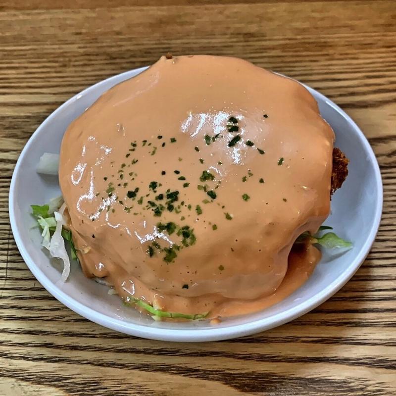 名物メンチカツ(大衆食堂スタンド そのだ 親不孝通り店)