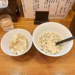 冷やし高菜明太子クリームそば おい飯 ごまかけご飯(らーめん工房 麺作)