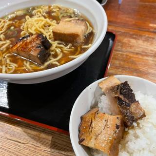 チャーシュー麺 大盛り ライス