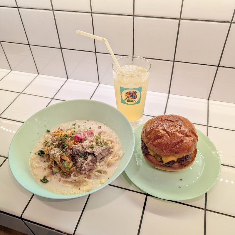 TEXMEX NOODLEダンクバーガー付き(S.B. DINER KOBE)