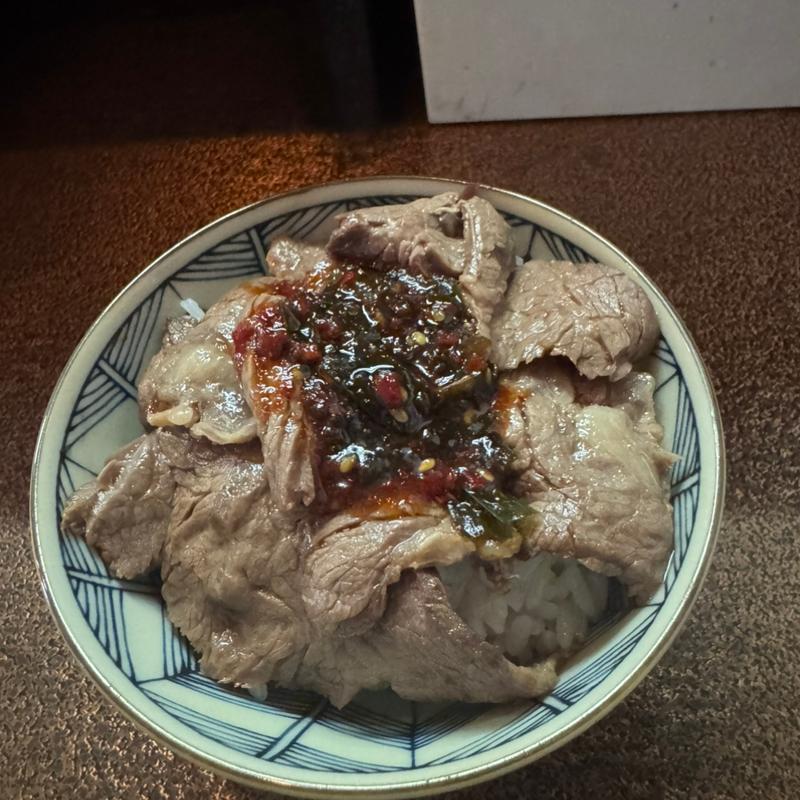 肉飯 ハラミ にらダレ(2番ライト煮干男（ニボメン）)