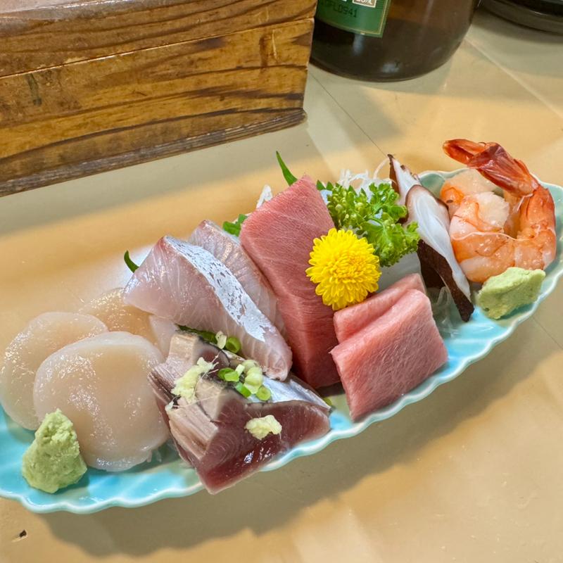 刺身盛り合わせ(串焼き 与兵)