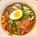 肉醤油冷麺