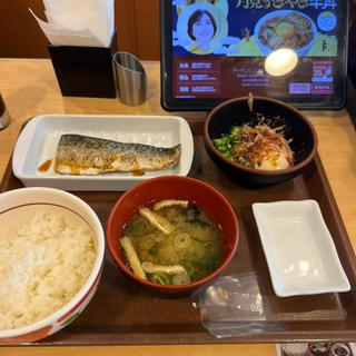 塩さばまぜのっけ朝食