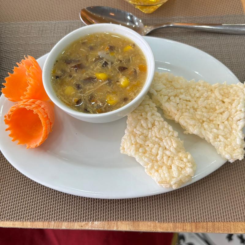 ヤギ肉のスープとおこげ(NHÀ HÀNG HTC VIỆT - ẤN, HTC INDIAN CUISINE)