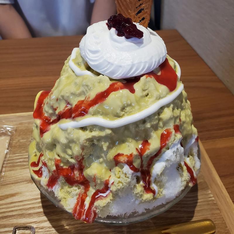 ピスタチオと木いちごのそよぎ(天然氷菓 そよぎ)