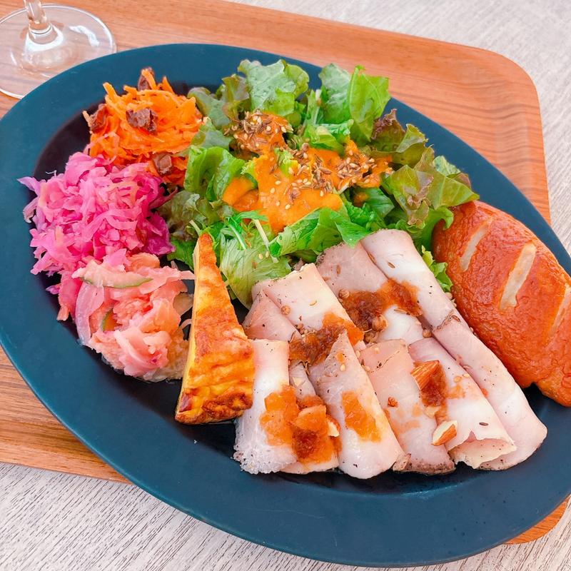 ローストポークとデリサラダセット(café boo vin nature カフェ ブー)