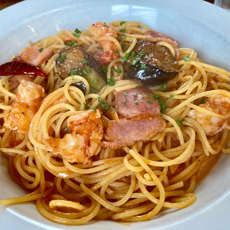 ベーコンと海老チリソース(Kuusi （クーシ）)