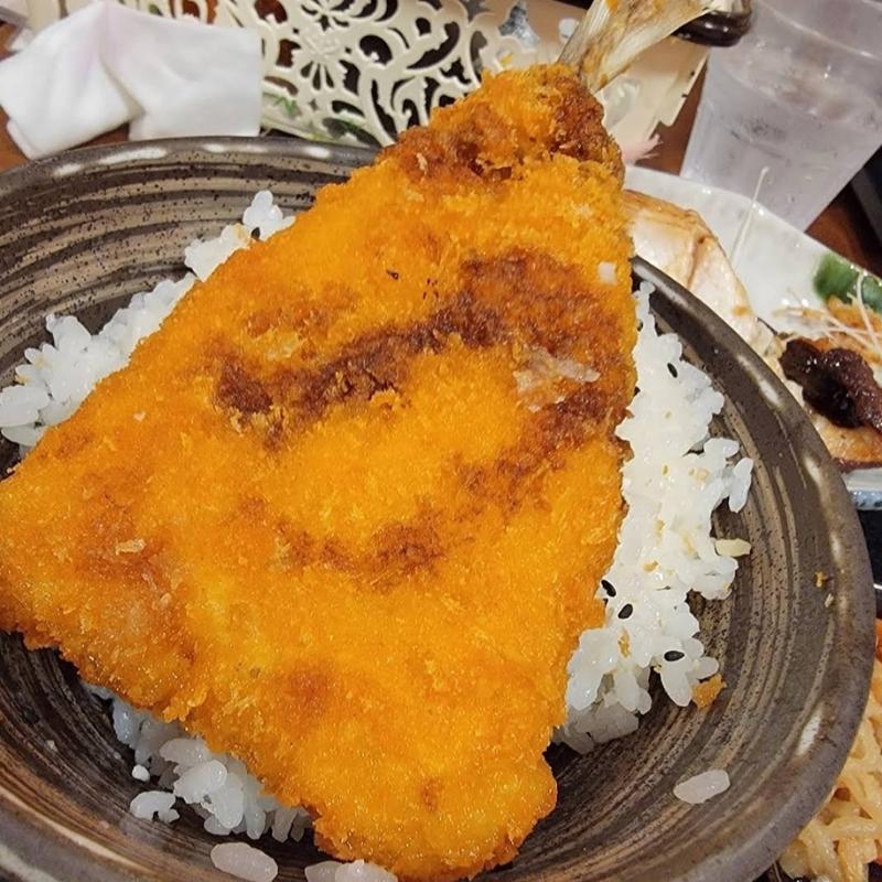 海鮮ミックスフライ定食(銀だら屋)