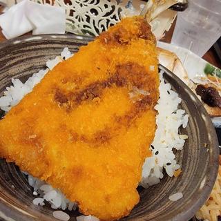 海鮮ミックスフライ定食(銀だら屋)
