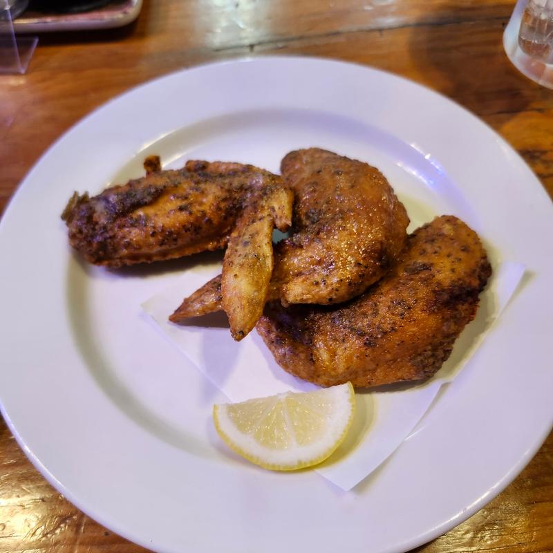 手羽先の黒胡椒揚げ(海さん〜市)