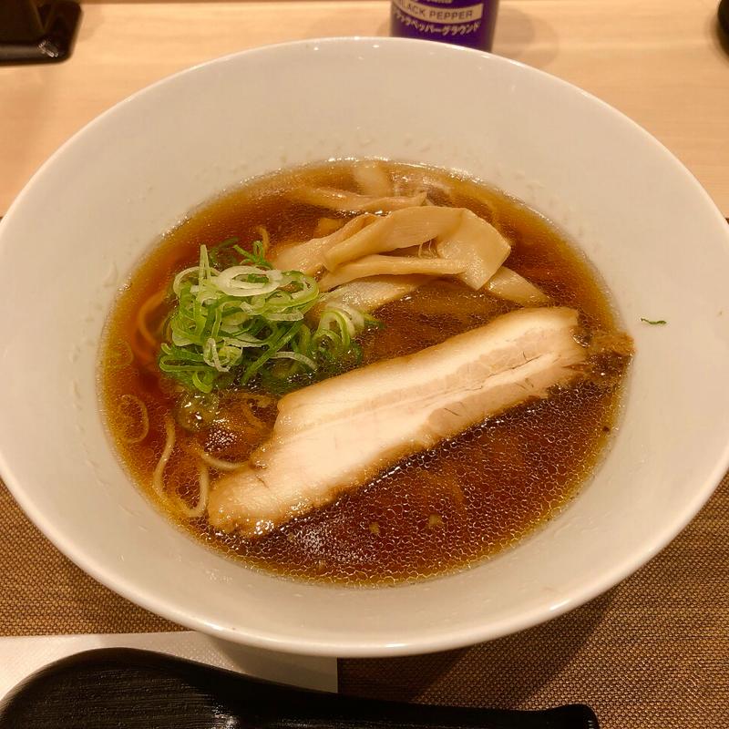 醤油ラーメン(松太郎 新宿小滝橋通り店)