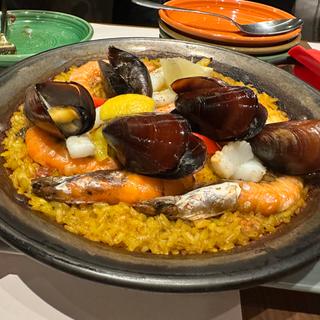 海老とムール貝のパエリャ