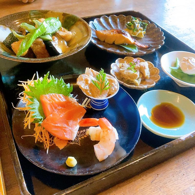 肉・魚ランチ(日日)