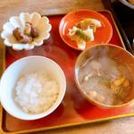 お番菜（肉・魚ランチ）